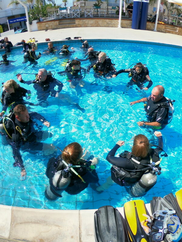 Discover Scuba 2 tank Go Pro - Open Water Diver to Instructor